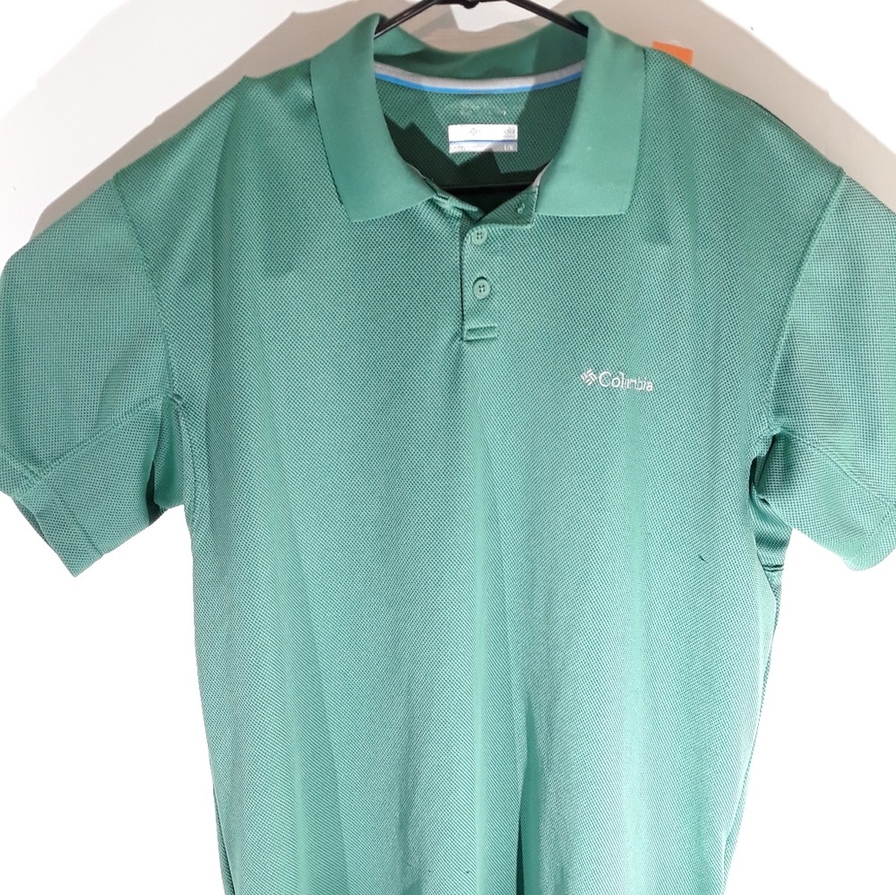 Men green Columbia polo shirt